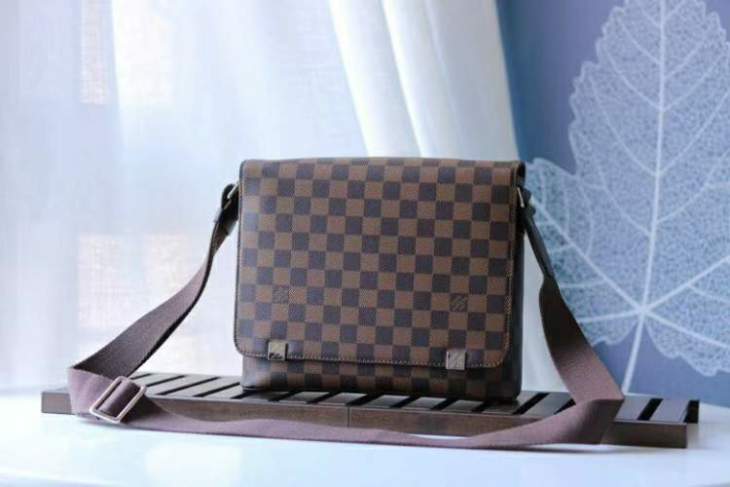 Picture of Louis Vuitton Mens Bags _SKUfw97506393fw